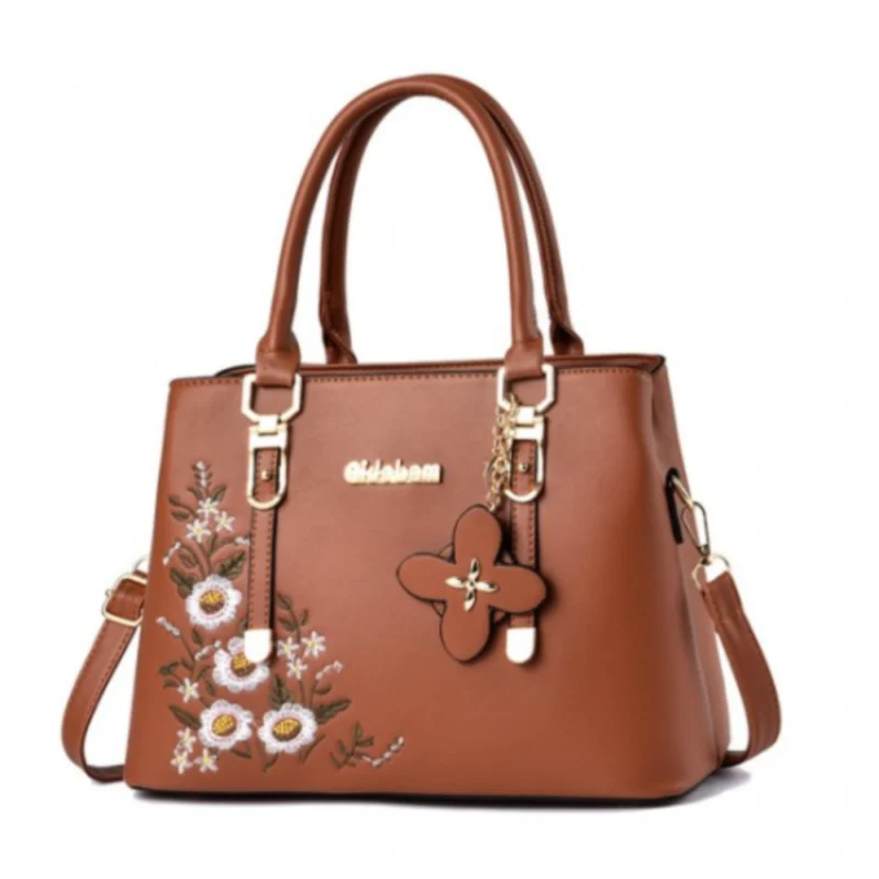 Elegant Essentials: Classic Leather Purse